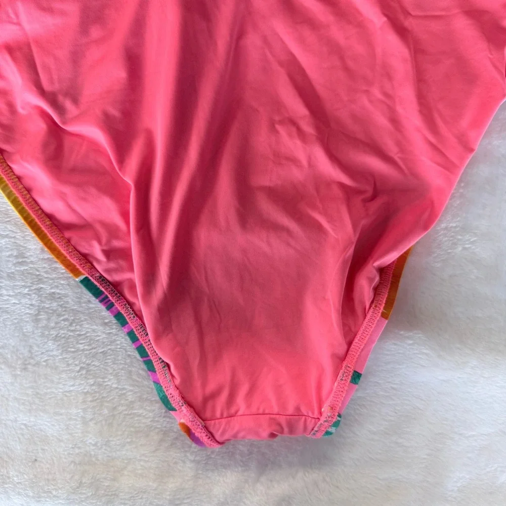 La Blanca Bright Pink Tropical Floral Twist Front One Piece Swimsuit 32 34